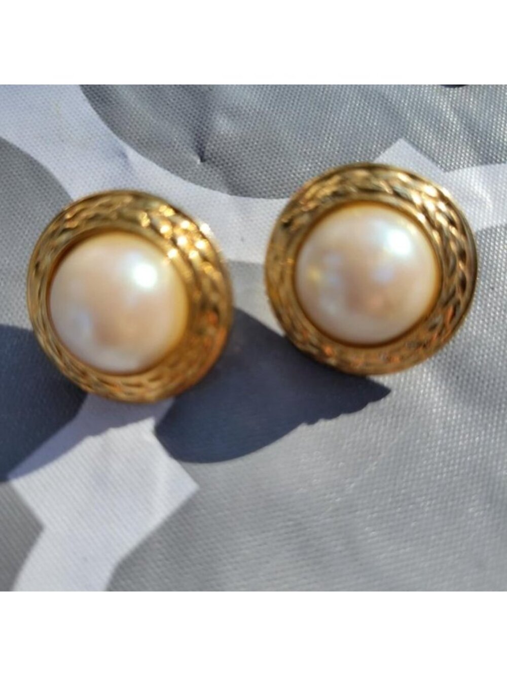 Set of 4 1980's Goldtone Pierced Earrings - Picture 4 of 6